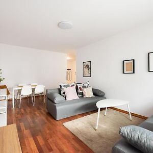 Appartement à 2 Chambres à Coucher