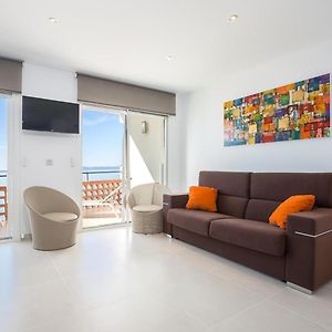 Apartamento Moderno, Renovado Y Soleado Con Vistas Panoramicas Al Mar En Primera Linea De Playa - Es-228-100