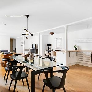 Sanders City - Pleasant Four-Bedroom Apartment In The Lovely Capital