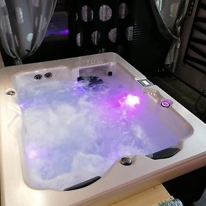 Chambre Avec Spa Et Sauna Privatises