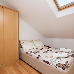 Appartement à 3 Chambres à Coucher