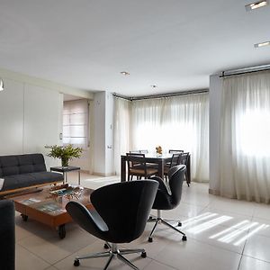 Appartement à 3 Chambres à Coucher