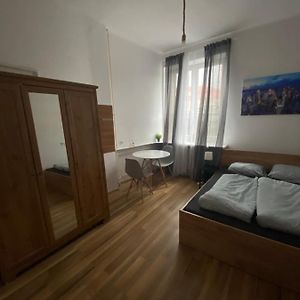 Chambre Budgétée Lit King-Size
