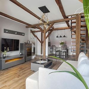 Appartement à 2 Chambres à Coucher