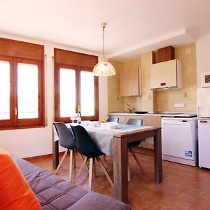 Appartement à 3 Chambres à Coucher