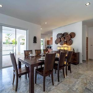 Private 4 Bedroom Pool Villa Ng411