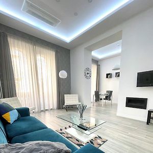 Duomo Platinum Apartments