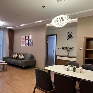 Appartement à 3 Chambres à Coucher