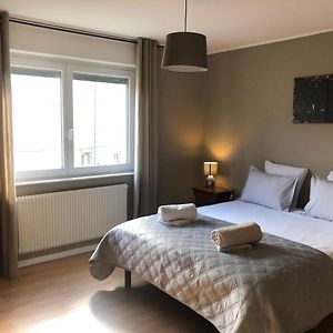 Appartement à 2 Chambres à Coucher