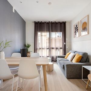 Appartement à 2 Chambres à Coucher