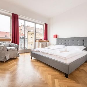 Merkur Apartments