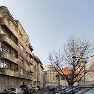 Galaxy Studio Near Bucharest Old Town