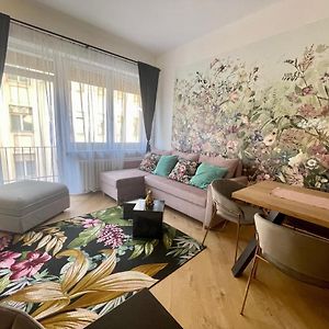 Brand New Apartment #Hollan#3Bedr#2Bathr#Freeparking