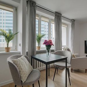 Urban Oasis Private Apartment With Palace Of Culture View