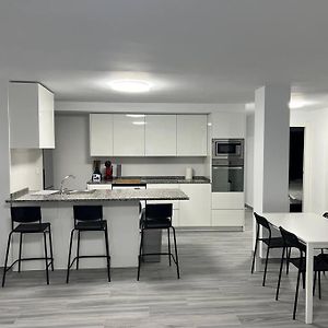 Appartement à 3 Chambres à Coucher