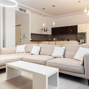 Elegante E Spazioso Quadrilocale In Porta Venezia