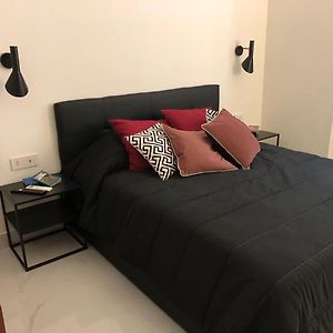 New! Cute Apart