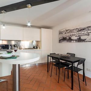Guelfi Loft In A Historic Palace