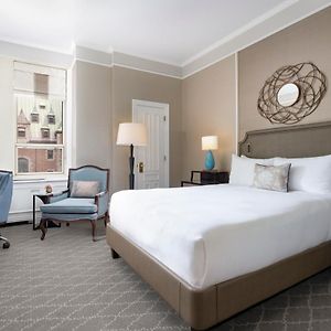 Chambre Fairmont Lit Queen-Size