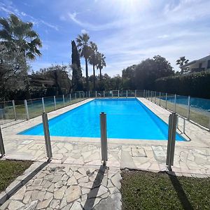 Appartement Avec Terrasse, Vue Jardin Et Piscine