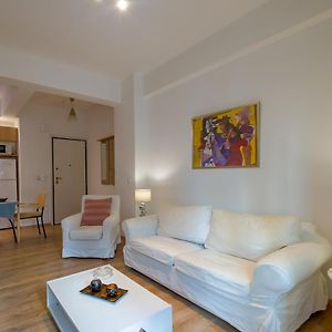 Nice 1Bd Apartment Close To Metro Station Ampelokipoi