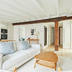 Appartement à 2 Chambres à Coucher
