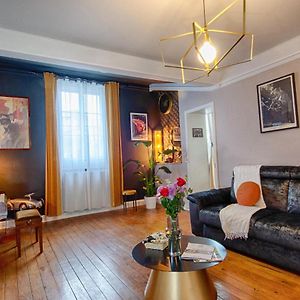 Sweet Nina Jazz Appartement Pour 5 Voyageurs, Situe A La Place De La Republique, Avec Parking Et Lit Queen Size