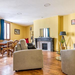 Appartement à 2 Chambres à Coucher