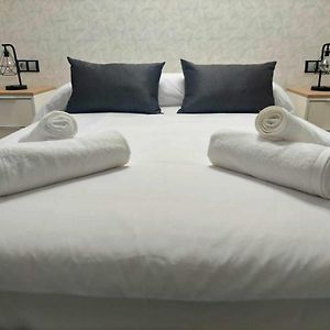 Appartement à 3 Chambres à Coucher