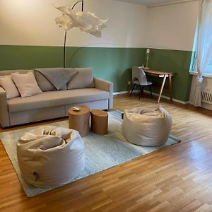 Appartement à 2 Chambres à Coucher