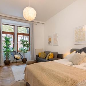 Appartement à 2 Chambres à Coucher