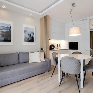 Apartment Wola, Wi-Fi, Smart Lock, Air Condition