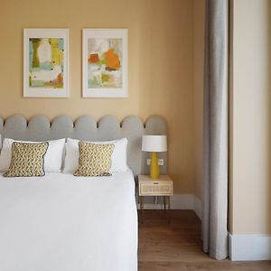 Appartement à 3 Chambres à Coucher