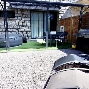 N10 Maison T2 Climatise Avec Jacuzzi Prive