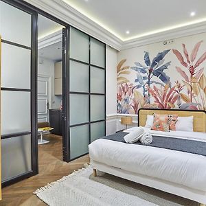 Apartment Louvre Museum By Studio Prestige