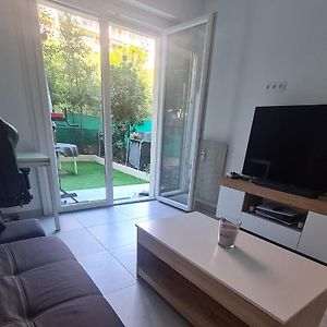 Menton, Appartement/Jardin, Proche Mer Et Centre