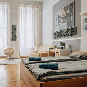 Appartement à 2 Chambres à Coucher