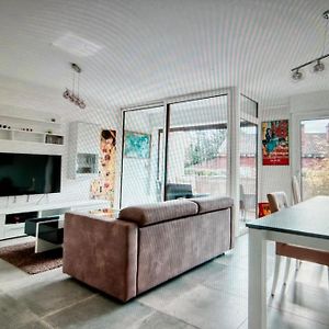 Appartement à 2 Chambres à Coucher