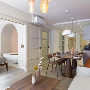 The Rosemary Suite Eiffel Tower