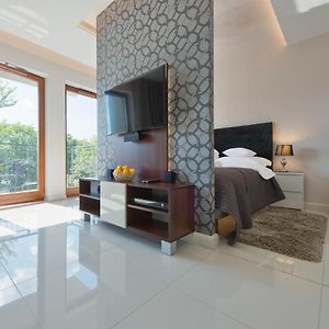 Athome