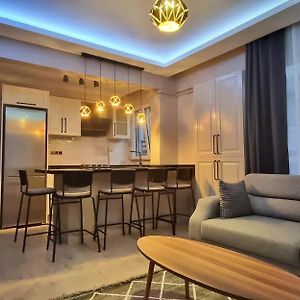 Appartement à 2 Chambres à Coucher