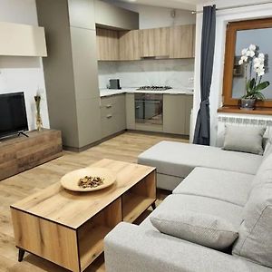 Appartement à 2 Chambres à Coucher