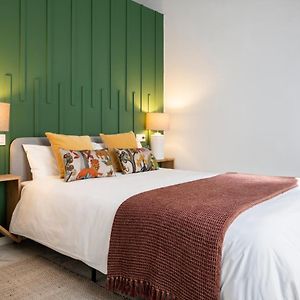 Hernando Colon Suite Apartments