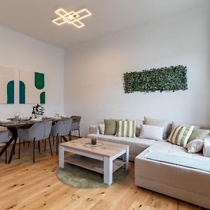 Appartement à 3 Chambres à Coucher