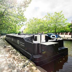 The Vaetten Hues Luxury Boat
