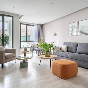 Appartement à 2 Chambres à Coucher