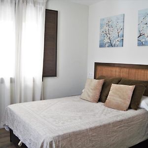 Appartement à 3 Chambres à Coucher