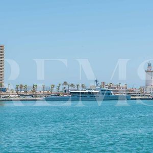 Modern Apartment With Patio & Parking By Rems