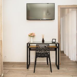 Nice Centre Flat - Modern, Quiet And Brand New