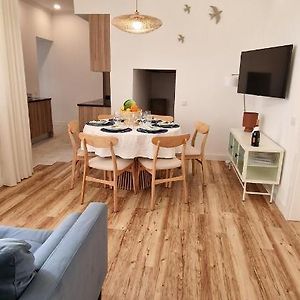 Appartement à 3 Chambres à Coucher
